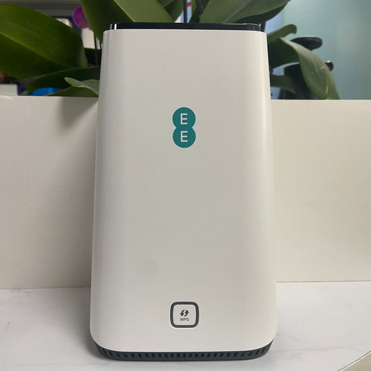 Routeur d'intérieur Zyxel NR5103 5G NR avec modem CPE Wi-Fi 6 (logo EE)