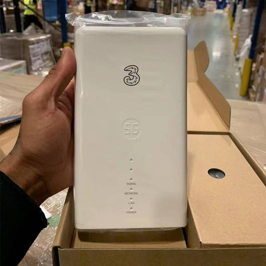 Trois routeurs CPE 5G extérieurs ZTE MC7010 Ethernet 2,5G RJ45 POE